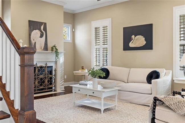 Building Photo - 261 1st St