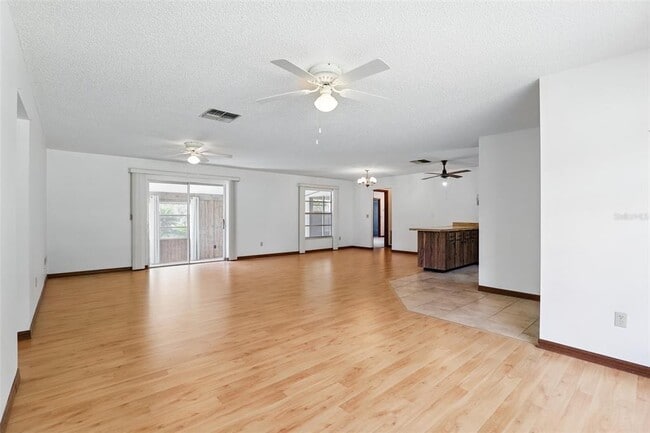 Building Photo - 2343 Greenacre Rd