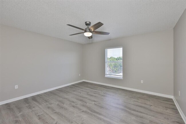 Building Photo - 10505 Opus Dr