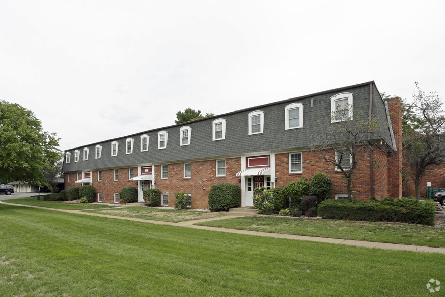 Primary Photo - Forest Hills Apartments