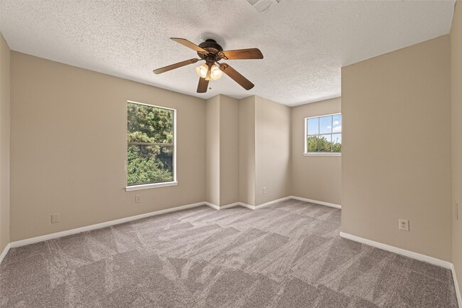 Building Photo - 13309 Milo Dr