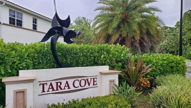 Building Photo - 4616 Tara Cove Way