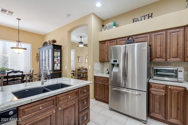 Building Photo - 10474 E Morning Star Dr