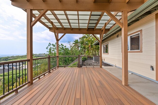 Building Photo - 4 bedroom, 2.5 bath with sweeping coastline views!