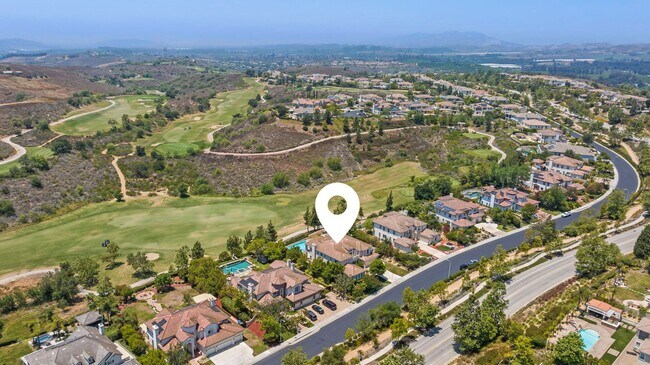 Building Photo - Exquisite Luxury Living in the Moorpark Country Club Estates