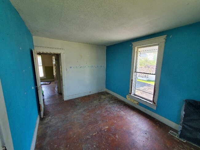 Building Photo - 410 N Branson St