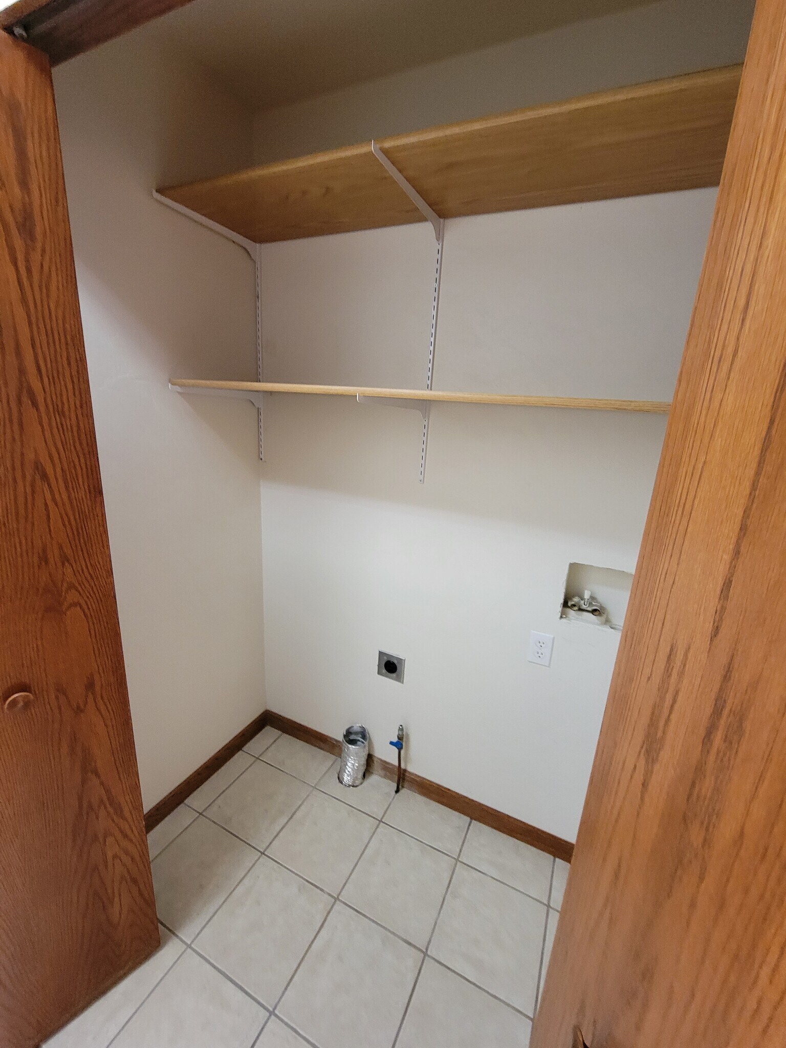 Building Photo - W3132 Glenbrooke Ct
