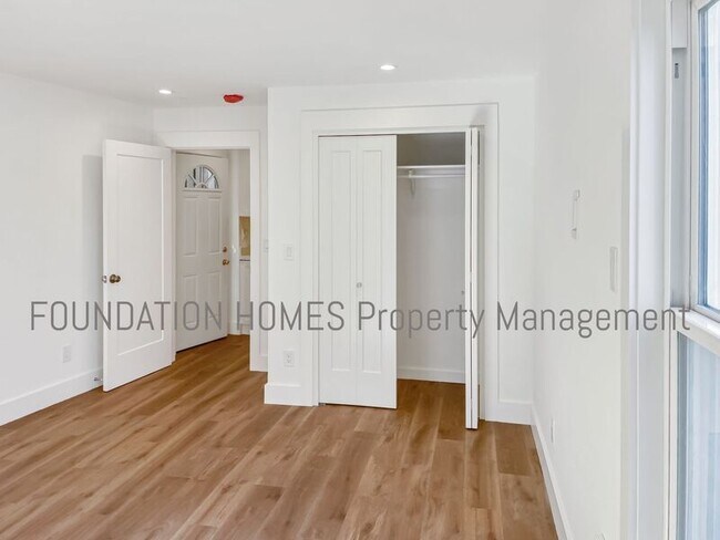 Building Photo - 14 Princess Ln