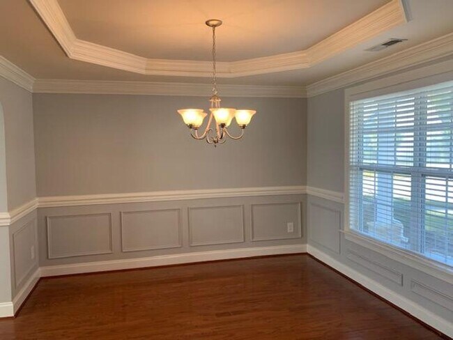 Building Photo - 1205 Dexter Ridge Dr
