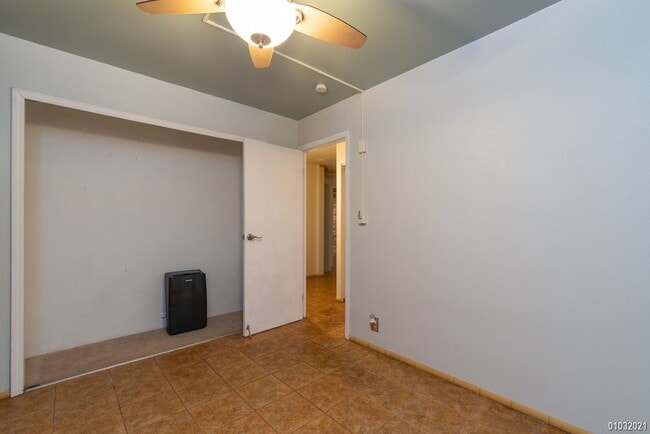 Building Photo - Pet Friendly 2-Bedroom, 1-Bath, 2-Parking ...