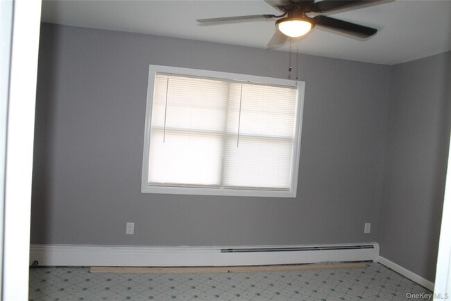 Building Photo - 303 Barclay Manor