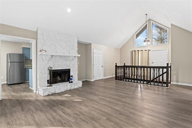 Building Photo - 658 Hunt Station Dr