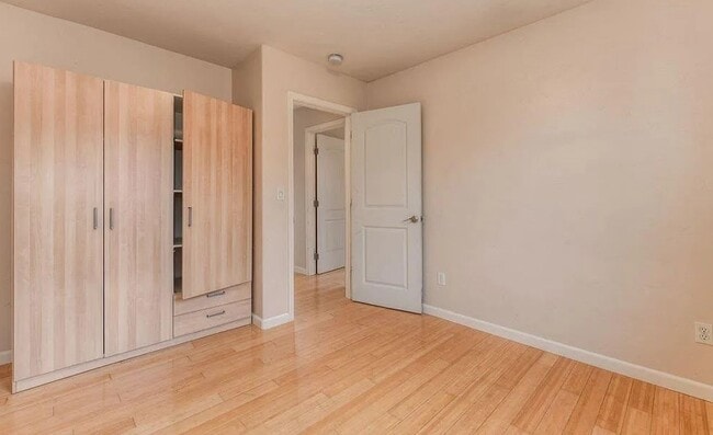 Building Photo - 4790 Fall St