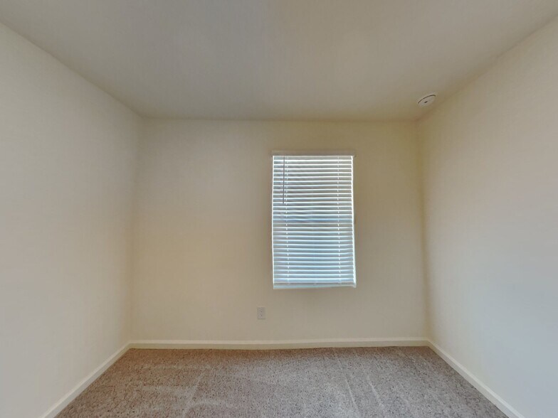 Building Photo - 126 Saginaw Ct