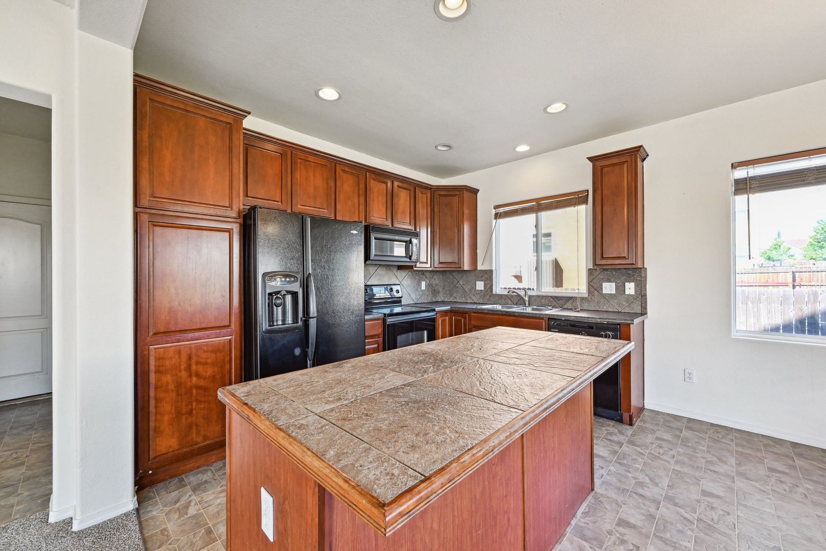 Building Photo - 7005 Wood Lily Dr