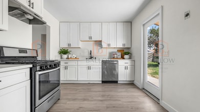 Building Photo - Fully Remodeled 3 bed 1 Bath Duplex Available for Rent in Chula Vista