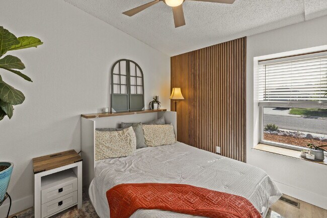Building Photo - Modern Comfort Meets Charm – Beautifully U...