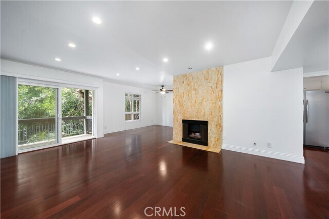 Building Photo - 1242 S Barrington Ave