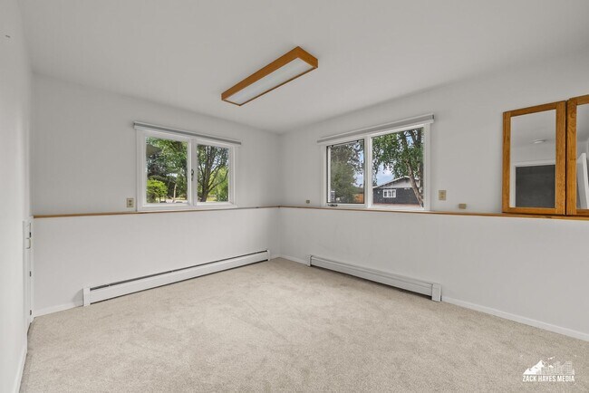 Building Photo - 4071 MacInnes Street