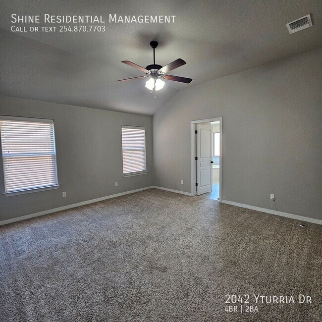 Building Photo - 2042 Yturria Dr