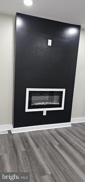 Building Photo - 1531 W Fairmount Ave