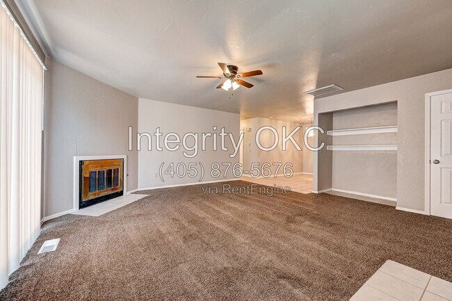 Building Photo - 7200 NW 115th St