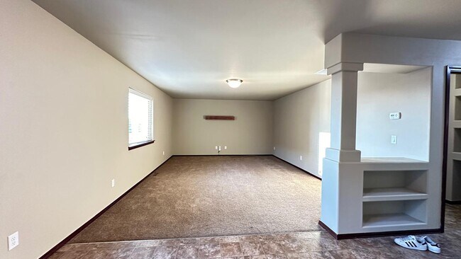 Building Photo - 28400 75th Dr NW