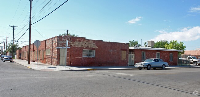 Primary Photo - 1926-1930 Bassett Ave