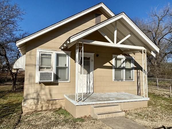 Primary Photo - 516 W 10th Ave