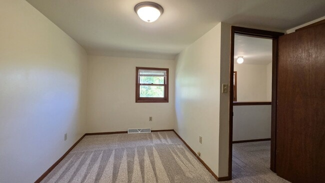Building Photo - Charming 3-Bedroom  Refurbished Duplex  on 911  Suprise Ending Rd  New London