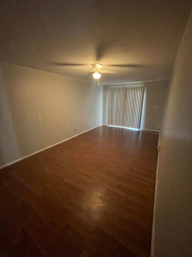 Building Photo - Eagledale - 4 bedroom home.