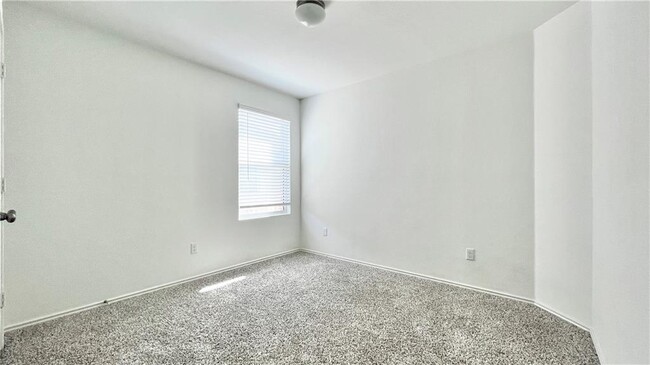 Building Photo - 6528 Strelitzia Cove