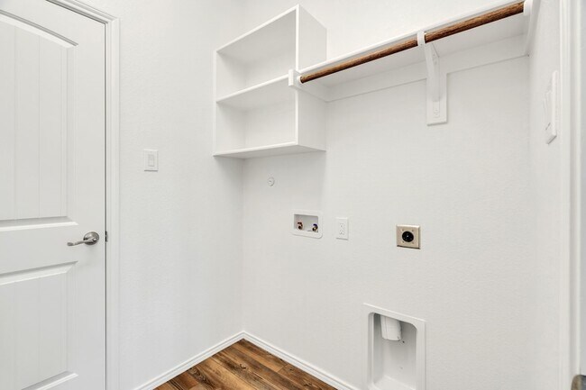 Building Photo - 9028 Zubia Ln