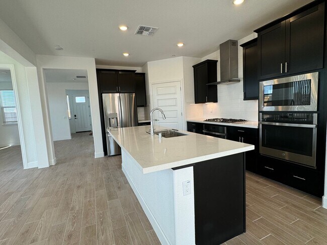Building Photo - Avail by June 25th. Solar home in 55+ gated community at Heritage Placer Vineyards