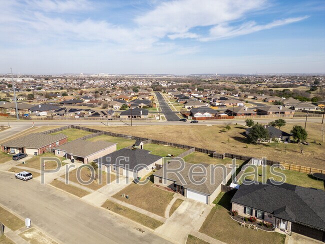 Building Photo - 3211 Tom Lockett Dr