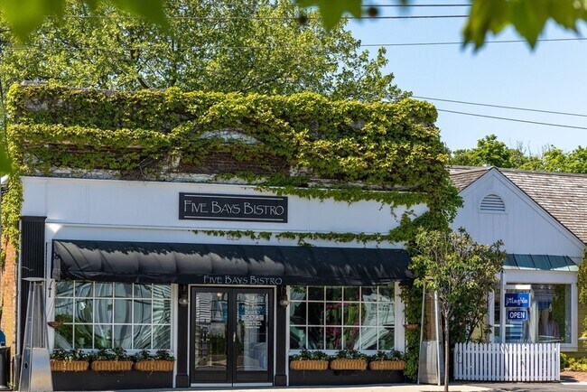 Building Photo - 65 Starboard Ln