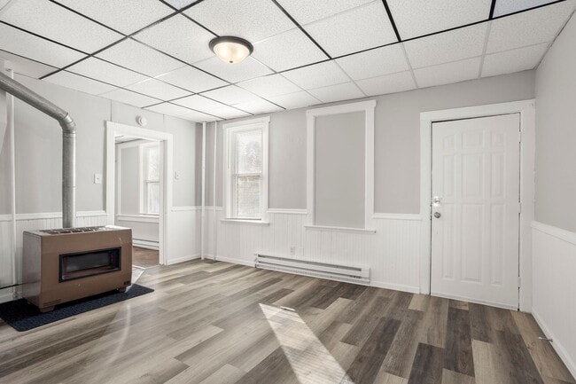 Building Photo - 1100 N Van Buren St