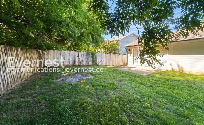Building Photo - 404 Dabney Dr