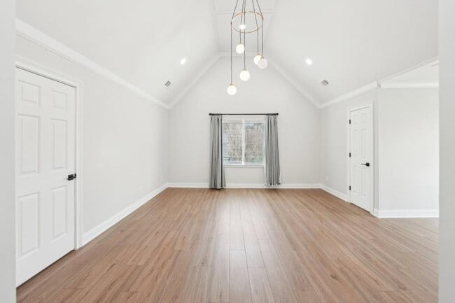 Building Photo - 1600 Spring Arbor Ct
