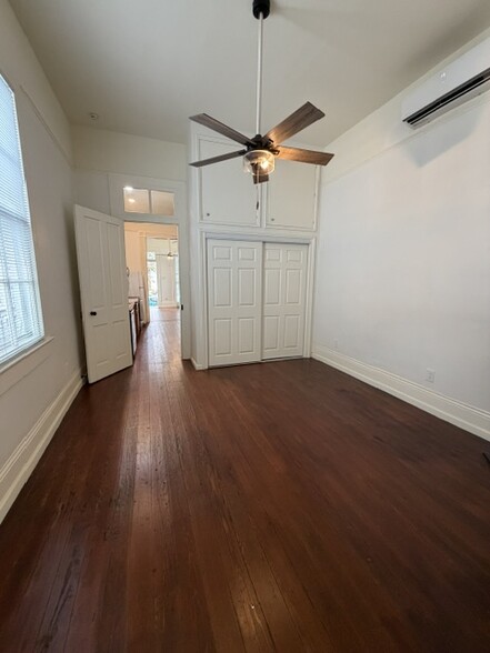 Building Photo - 3432 Dryades St
