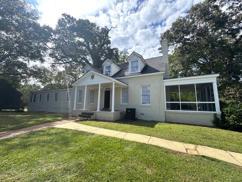 Building Photo - 1020 Cherry Hills Ct