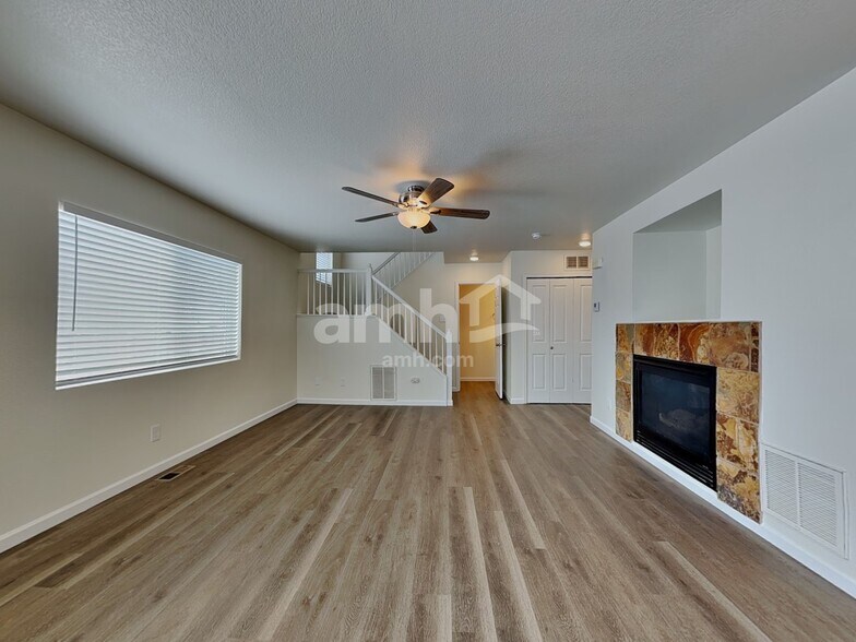 Building Photo - 4142 Knollvale Dr