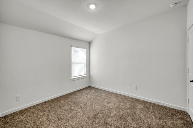 Building Photo - 647 Delicate Arch Dr