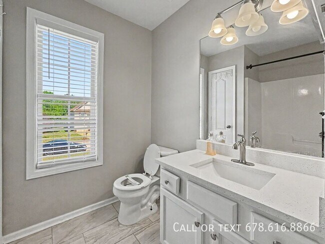 Building Photo - 80 Rivercrest Ln