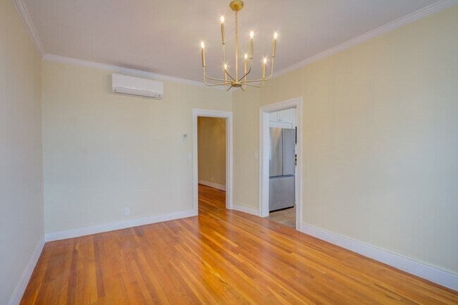Building Photo - 321 Tappan St