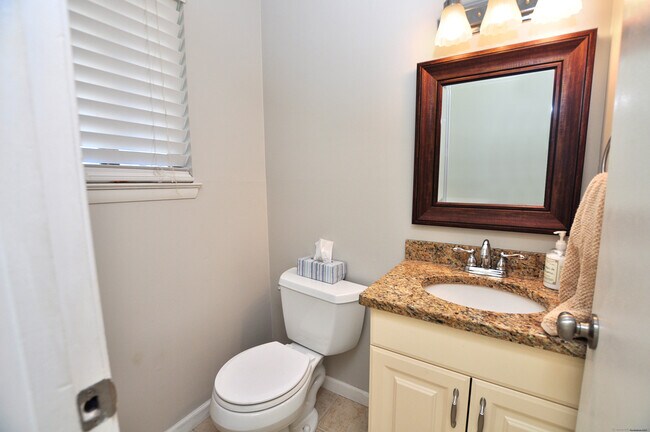 Building Photo - 305 Timber Ln