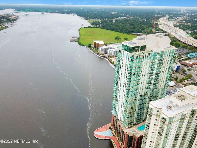 Building Photo - 1431 Riverplace Blvd