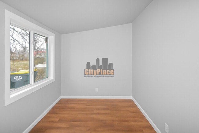 Building Photo - 2627 Chase St