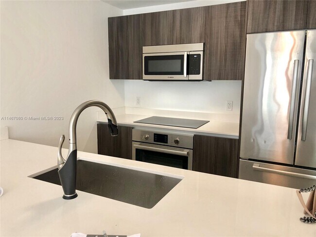 Building Photo - 488 NE 18th St