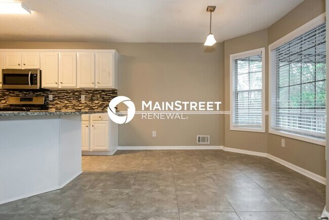 Building Photo - 5 Bedroom Pet-Friendly Home in McDonough, GA with Main Street Renewal